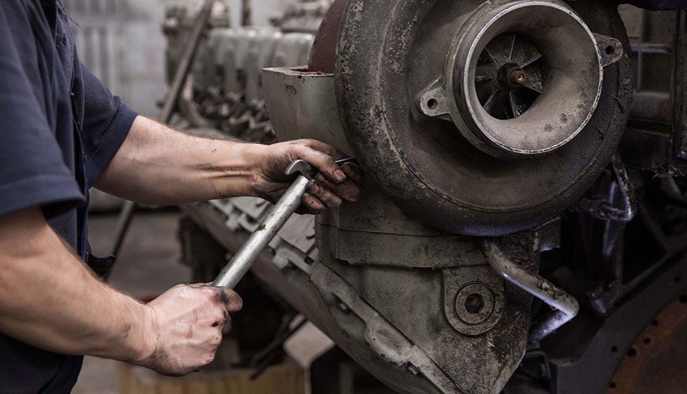MTU Engines priming and painting